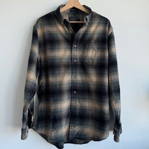 Vintage Pendleton Men's Plaid Shirt -‎ Large